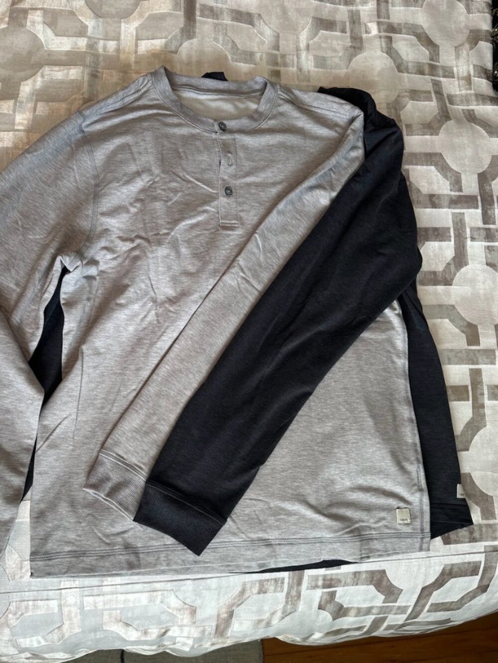 2 Pack Bundle | Vuori Long-sleeve Ponto Thick Henley | Medium